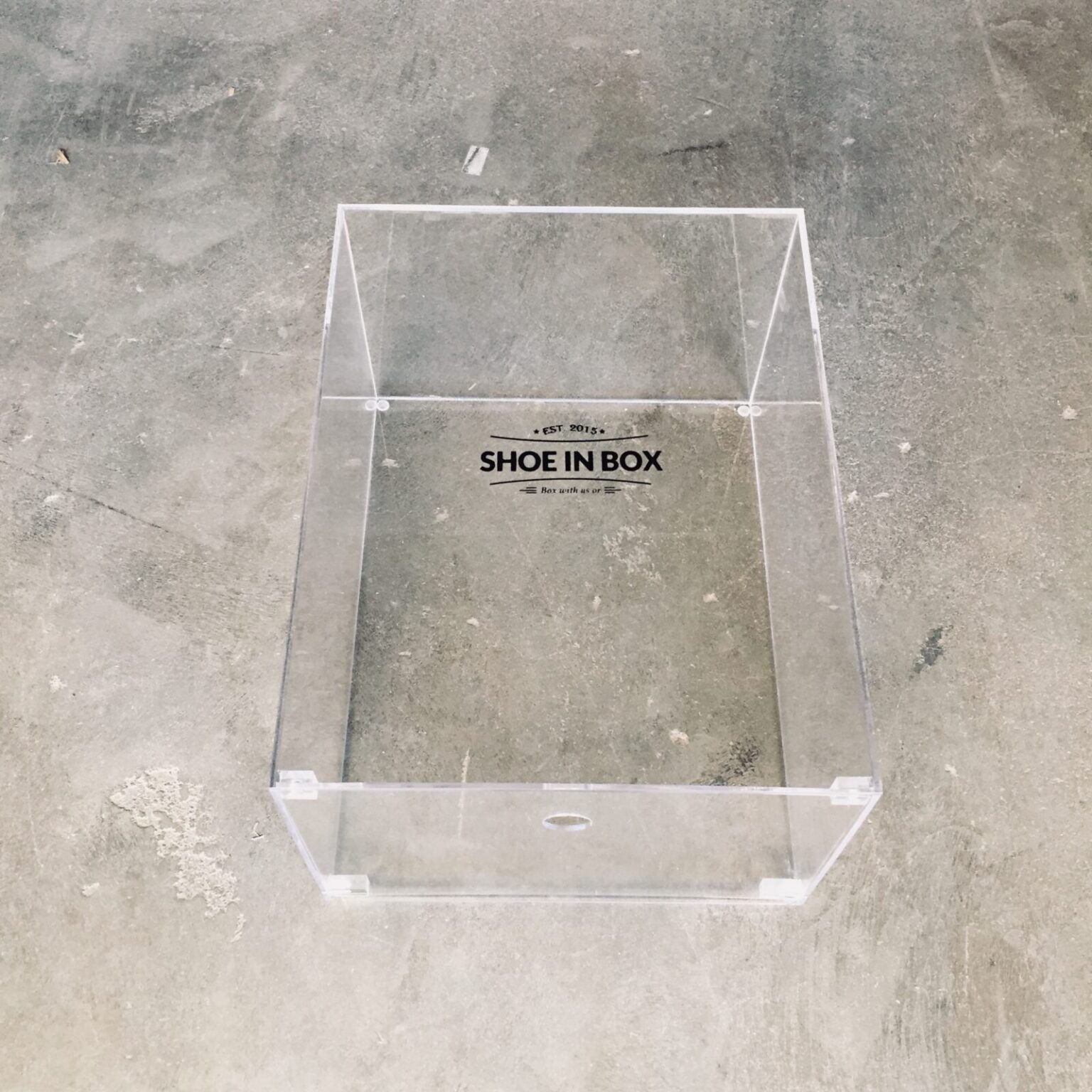Akryl Crystal Clear Drop Front Sneaker box