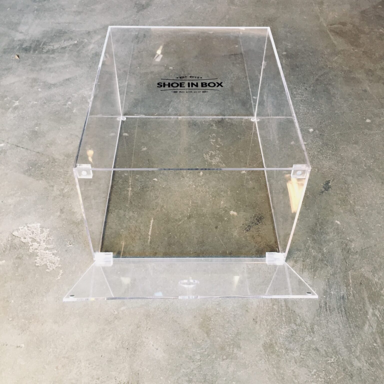 Akryl Crystal Clear Drop Front Sneaker box