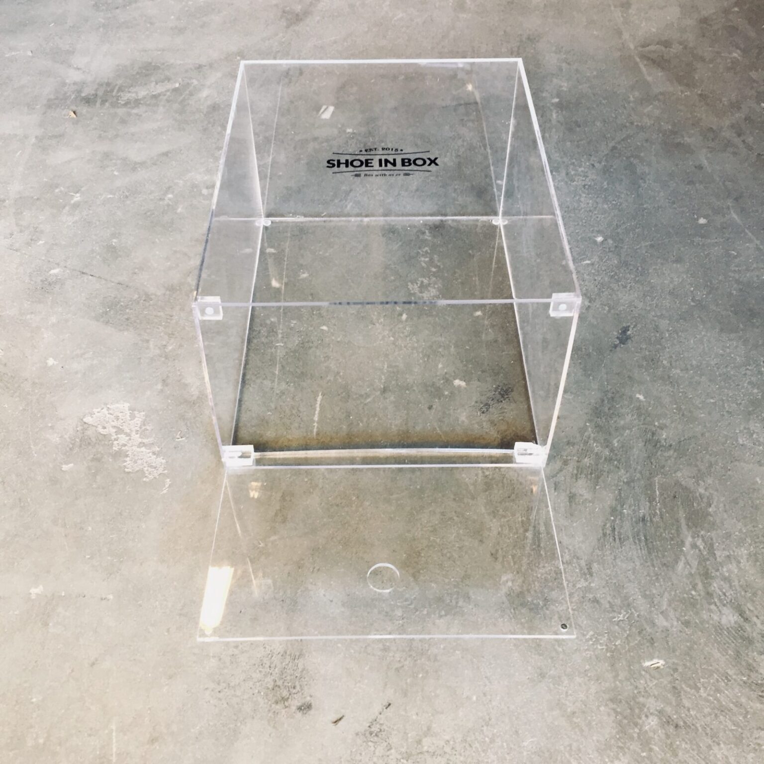 Akryl Crystal Clear Drop Front Sneaker box